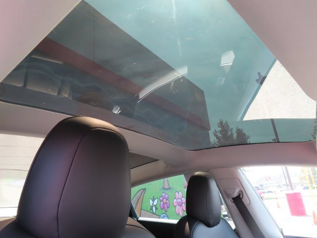 Used 2018 Tesla Model 3 Long Range RWD image 26