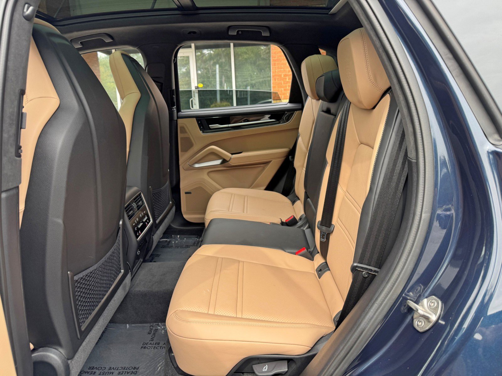 Used 2024 Porsche Cayenne Turbo AWD/4WD image 47