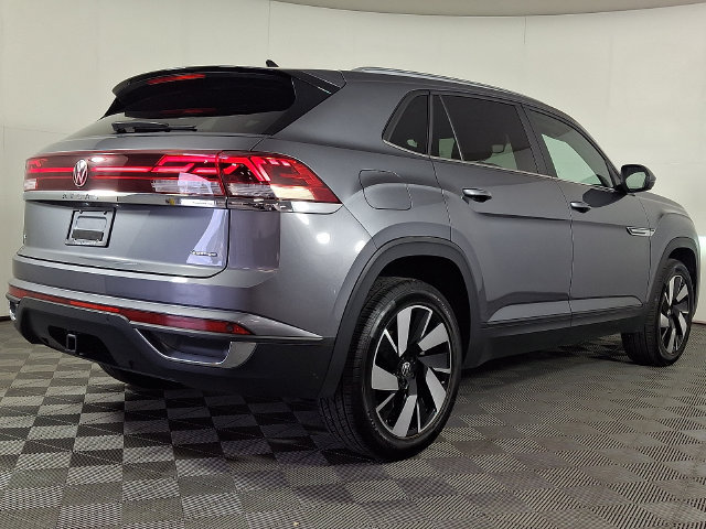 Used 2024 Volkswagen Atlas Cross Sport SE AWD/4WD image 9