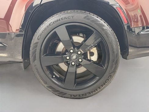 Used 2023 Land Rover Defender 130 X-Dynamic SE AWD/4WD image 35