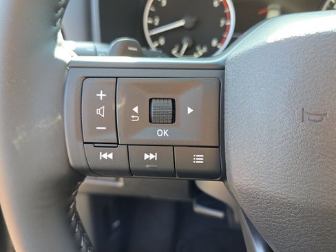 New 2026 Nissan Rogue SV FWD image 27