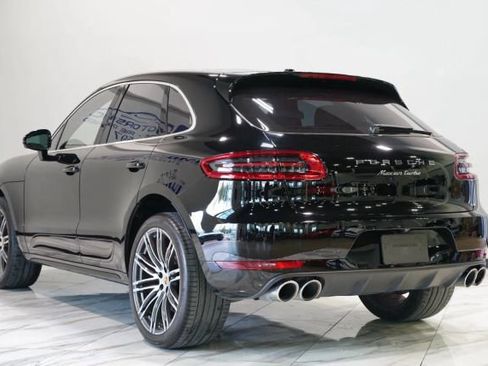 Used 2018 Porsche Macan Turbo AWD/4WD image 9