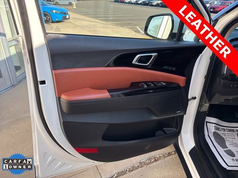 Used 2024 Kia Carnival SX Prestige image 9