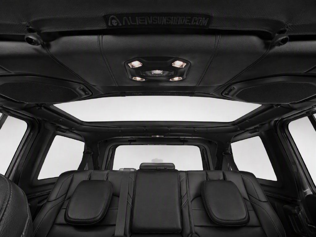 Used 2022 Jeep Wrangler Unlimited Sahara w/ Cold Weather Group AWD/4WD image 26