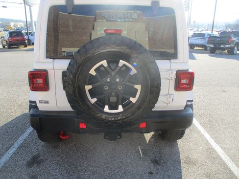 Used 2024 Jeep Wrangler Rubicon image 16