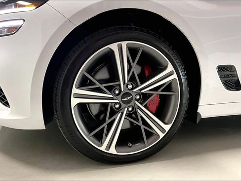 Used 2024 Genesis G70 2.5T w/ Sport Prestige Package image 8