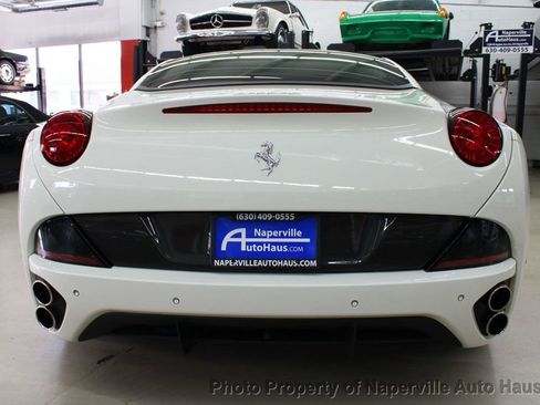 Used 2013 Ferrari California image 76