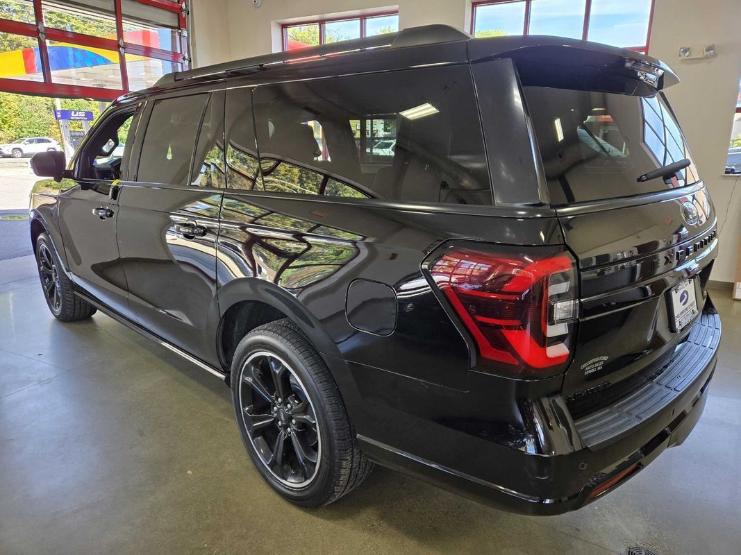Used 2023 Ford Expedition Max Limited AWD/4WD image 5