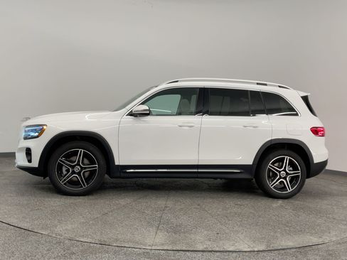 Used 2026 Mercedes-Benz GLB 250 GLB 250 image 2