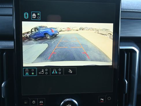 Used 2025 GMC Acadia Elevation image 29