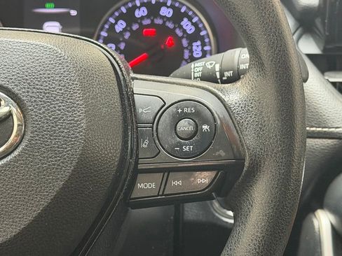 Used 2019 Toyota RAV4 XLE w/ Convenience Package AWD/4WD image 17