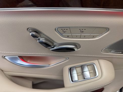 Used 2016 Mercedes-Benz S 550 4MATIC Sedan image 32