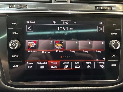 Used 2022 Volkswagen Tiguan SE R-Line image 14