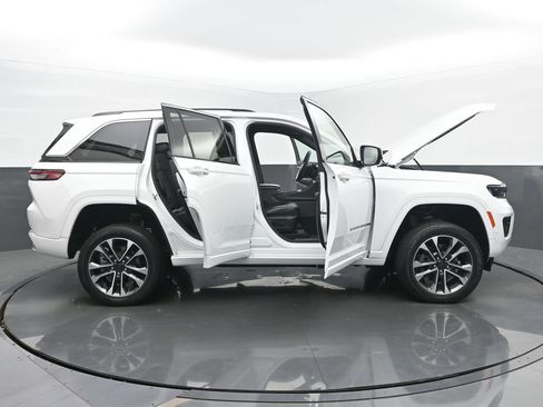 Used 2022 Jeep Grand Cherokee Overland image 62