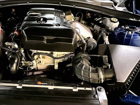 Used 2020 Chevrolet Camaro LT image 26