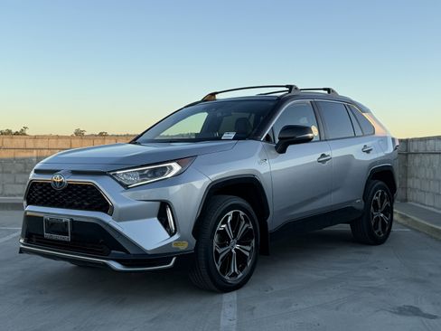 Used 2021 Toyota RAV4 XSE image 7