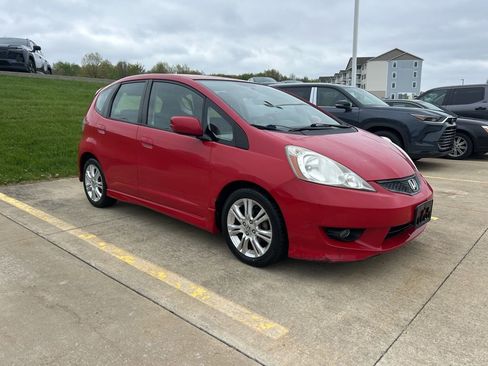 Used 2011 Honda Fit Sport image 3