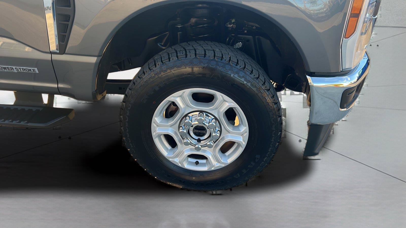 Used 2025 Ford F250 XLT w/ FX4 Off-Road Package AWD/4WD image 19