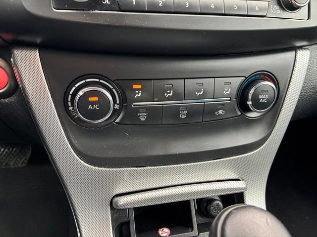 Used 2015 Nissan Sentra SR FWD image 33