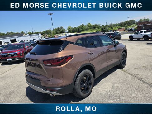 Used 2023 Chevrolet Blazer LT w/ Convenience Package FWD image 3