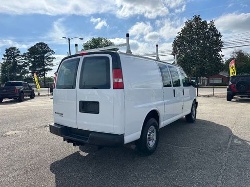 Used 2014 Chevrolet Express 2500 RWD image 22