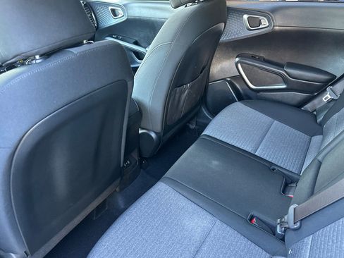 Used 2023 Kia Soul EX image 12