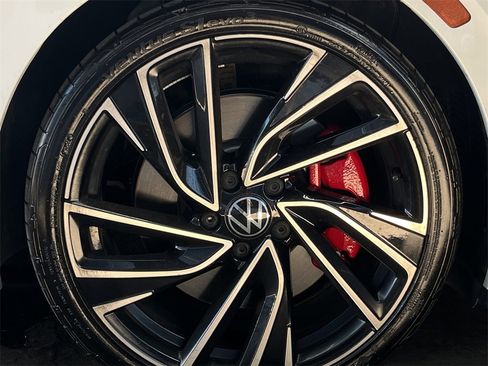 Used 2024 Volkswagen GTI Autobahn image 21