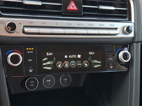 Certified 2026 Genesis G70 2.5T AWD/4WD image 15