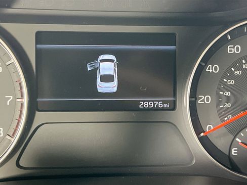 Used 2023 Kia Forte GT-Line image 12