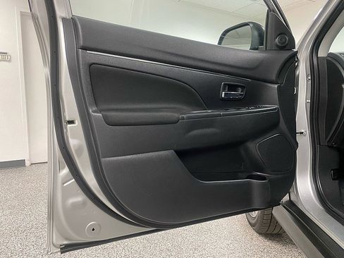 Used 2021 Mitsubishi Outlander Sport LE image 16