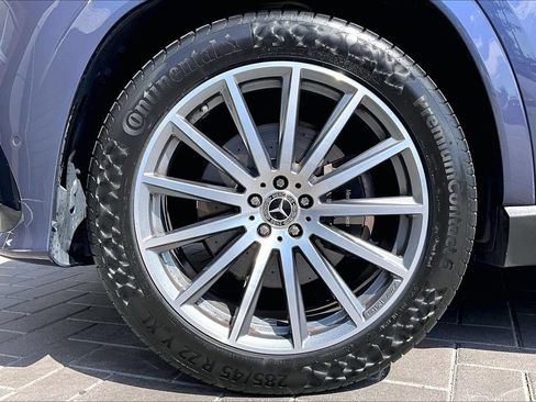 Used 2024 Mercedes-Benz GLS 580 4MATIC image 9