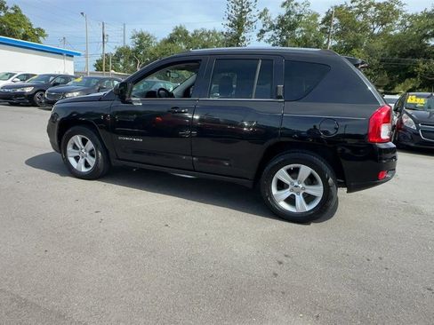 Used 2011 Jeep Compass Sport FWD image 16