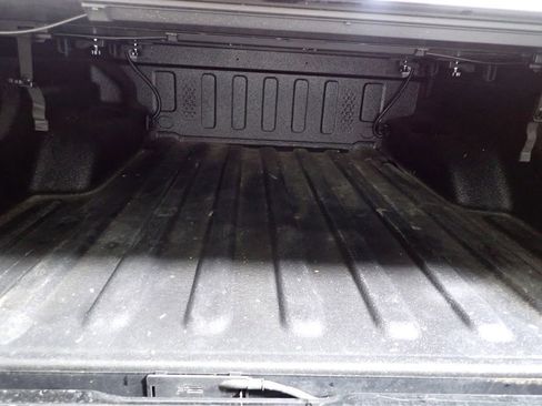 Used 2024 Jeep Gladiator Sport AWD/4WD image 17