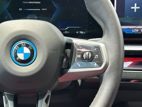 Certified 2026 BMW i5 eDrive40 w/ M Sport Package AWD/4WD image 22