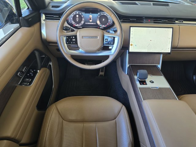 Used 2024 Land Rover Range Rover SE AWD/4WD image 12