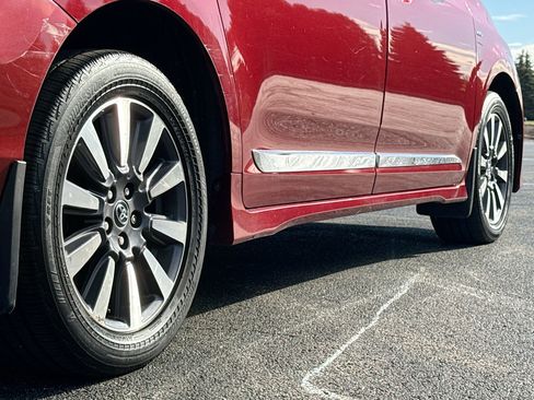 Used 2019 Toyota Sienna XLE image 15