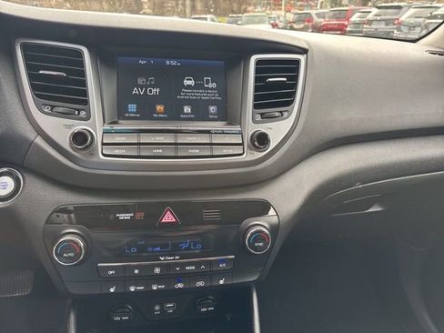 Used 2018 Hyundai Tucson Value w/ Cargo Package AWD/4WD image 17