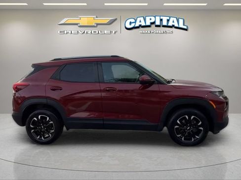 Used 2023 Chevrolet TrailBlazer LT w/ Convenience Package AWD/4WD image 6