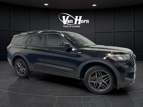 Used 2025 Ford Explorer ST-Line w/ Premium Package AWD/4WD image 1