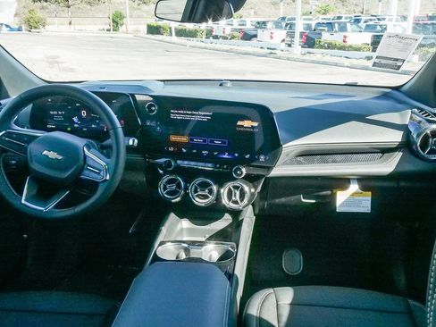 New 2026 Chevrolet Blazer EV LT image 11