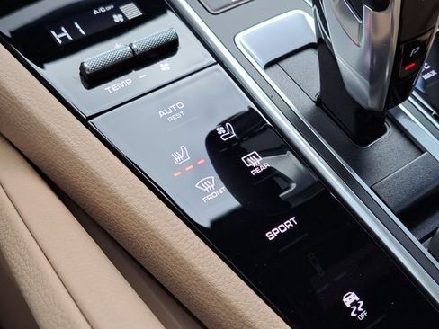 Certified 2022 Porsche Cayenne image 33