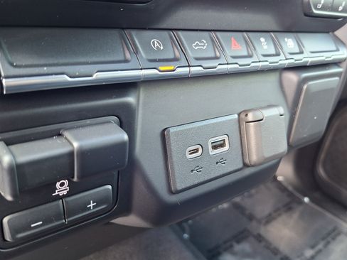 Used 2021 Chevrolet Silverado 1500 LT w/ Bed Protection Package image 17