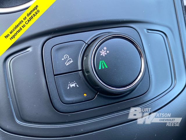 Used 2024 GMC Terrain SLE FWD image 32