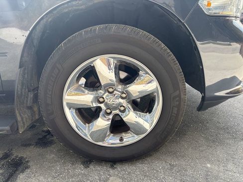Used 2019 RAM 1500 Express w/ Express Value Package AWD/4WD image 14