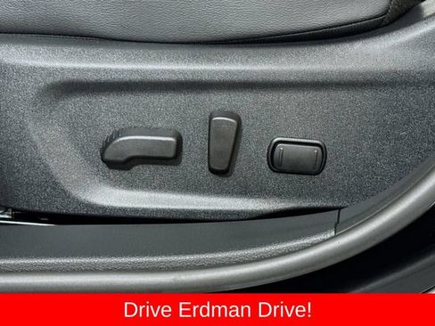 Used 2025 Nissan Sentra SR w/ SR Premium Package FWD image 12