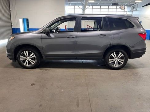 Used 2018 Honda Pilot EX image 3