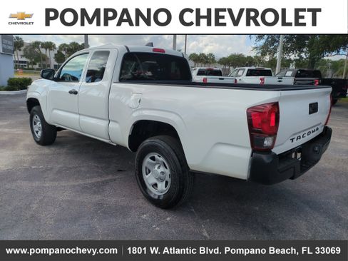 Used 2023 Toyota Tacoma SR image 5