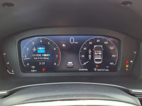Used 2023 Honda Civic Touring image 16
