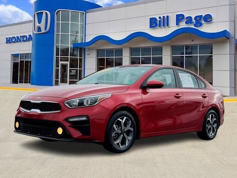 Used 2021 Kia Forte LXS image 2