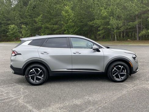 New 2025 Kia Sportage LX image 1